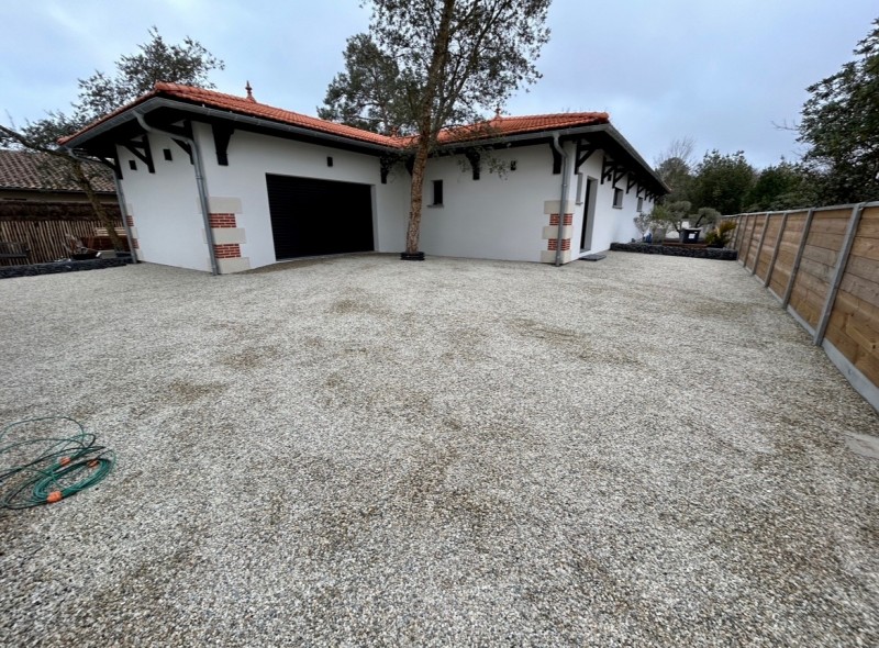 parking maison cailloux biganos Lizé