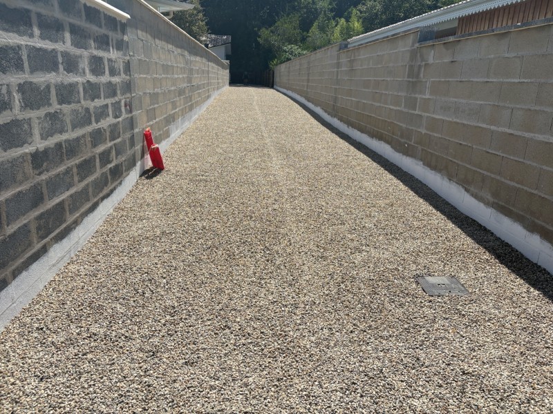 belle allée en gravillon garonne sur le Bassin d’Arcachon