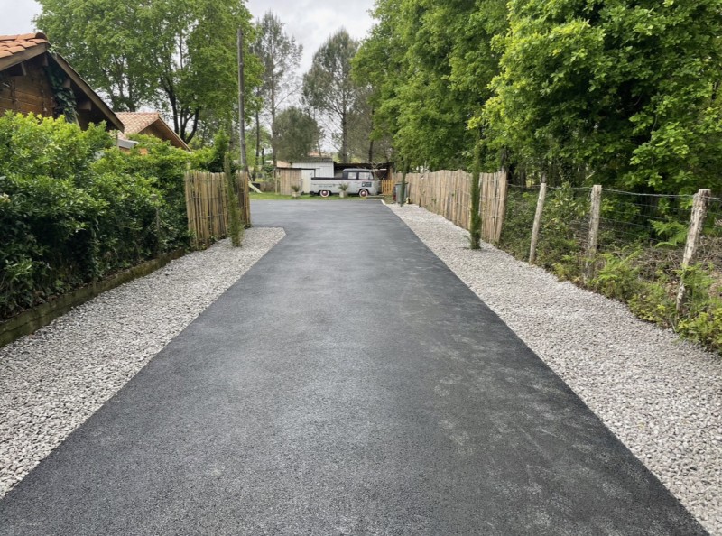 coffrage d’une allée en enrobé avec drainage galets aquitaine Biganos Lizé ltp