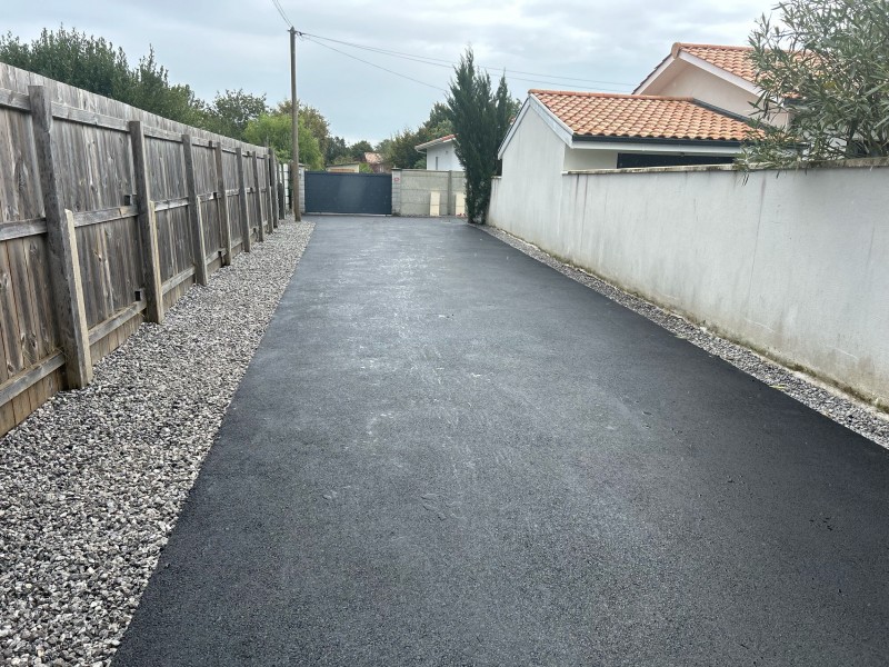 coffrage d’une allée en enrobé avec drainage galets aquitaine Biganos Lizé ltp
