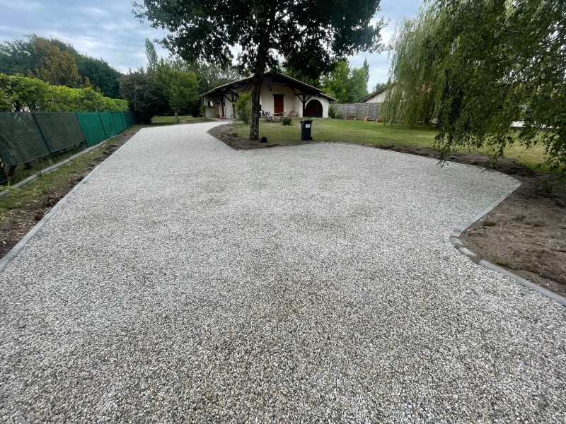 allée parking en cailloux Biganos