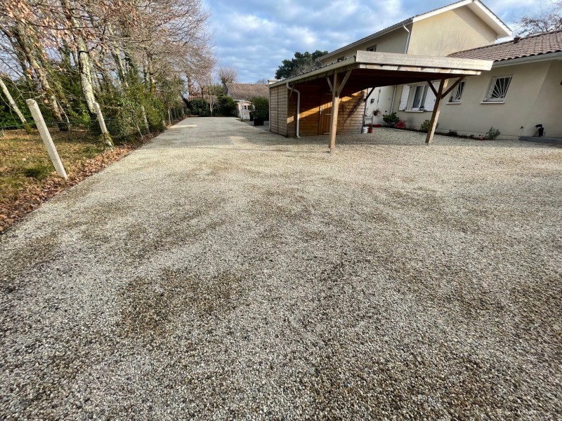 Allée cour en Gravillonnage sur la Teste de Buch