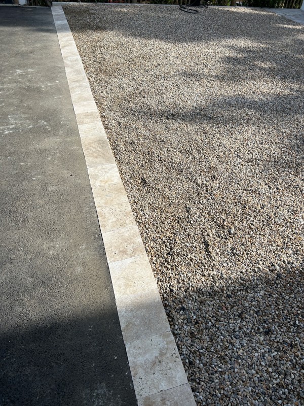 Allées en enrobé ou gravier avec bordures Aquiter à Gujan-Mestras