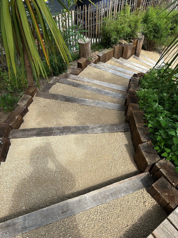 Création intégrale d'une allée en calcaire à Mios