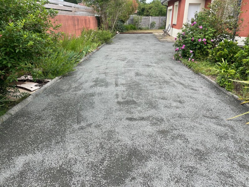 cour en calcaire cailloux Biganos