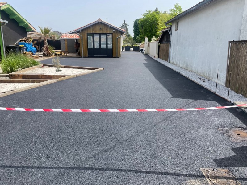 coffrage d’une allée en enrobé avec drainage galets aquitaine Biganos Lizé ltp