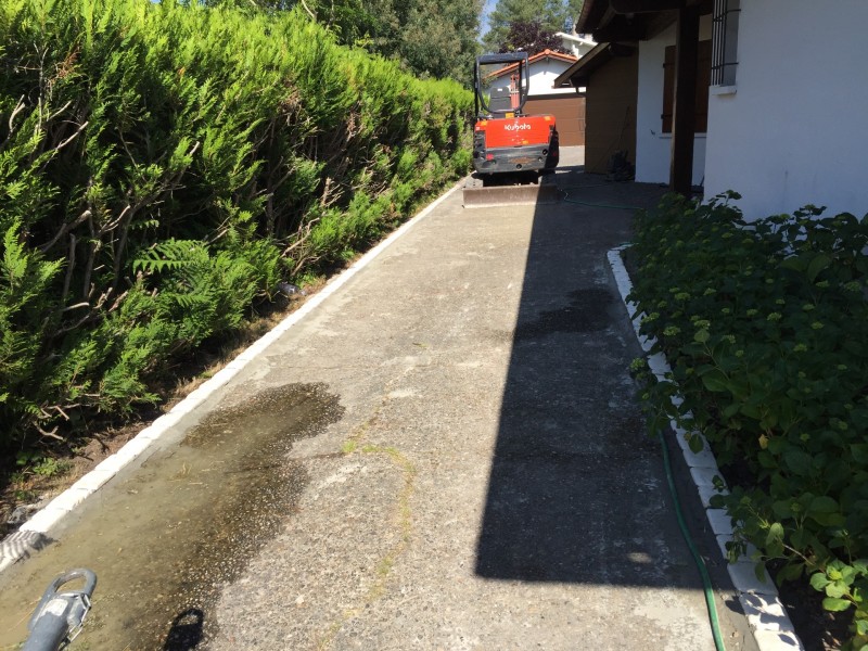 Rénovation allées cour voiture particulier lize à Biganos