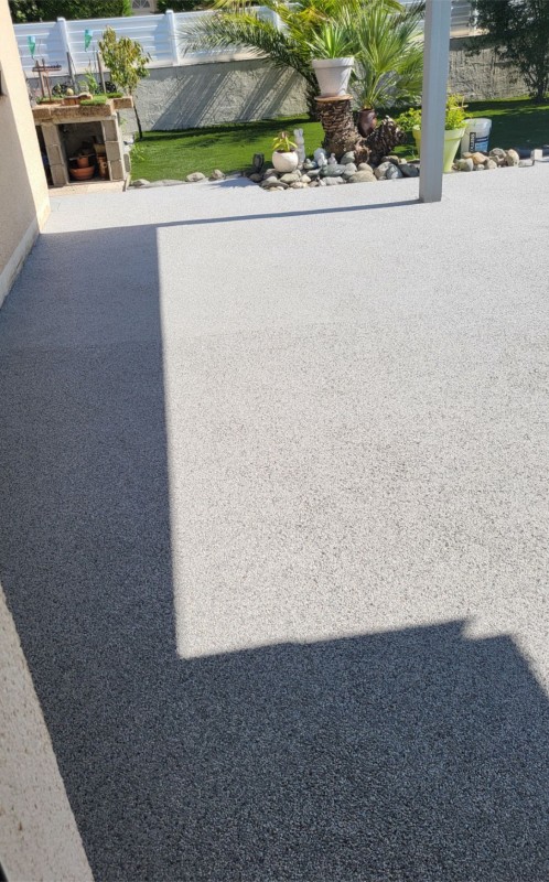 Terrasse en moquette de pierre résine drainante Gujan Mestras