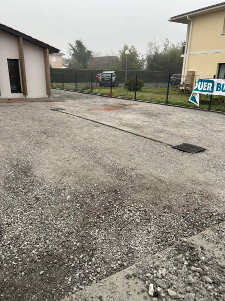 allée en calcaire ltp Lizé