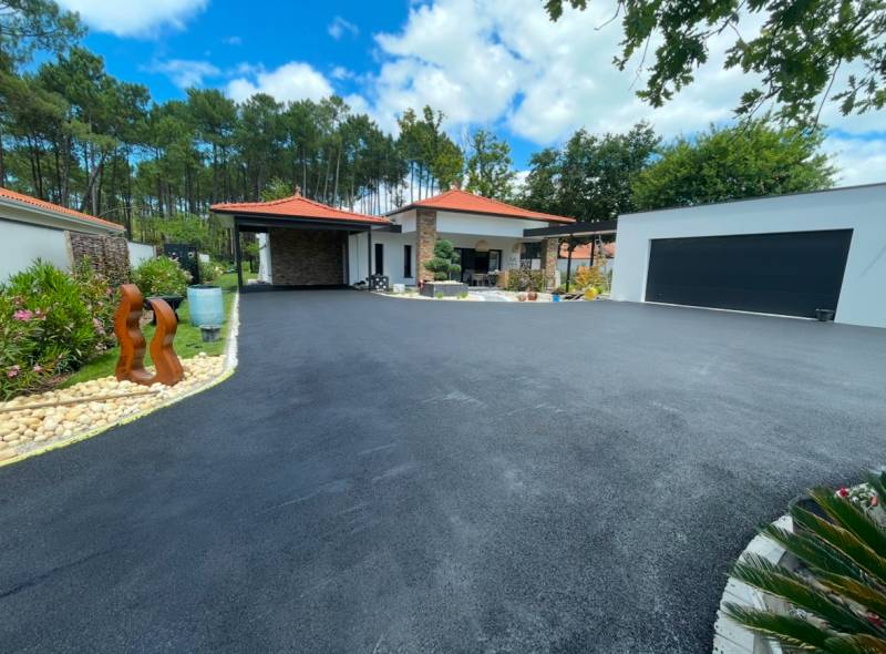 belle allée en enrobé bitume