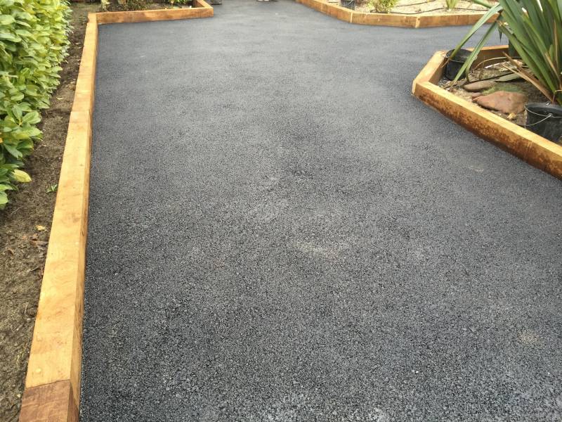 Allée enrobé noir traverses chêne Biganos