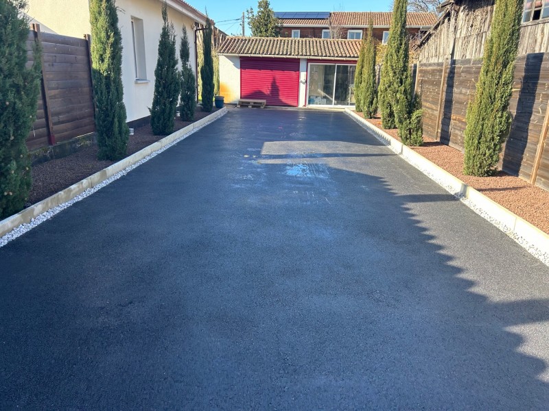 coffrage d’une allée en enrobé avec drainage galets aquitaine Biganos Lizé ltp