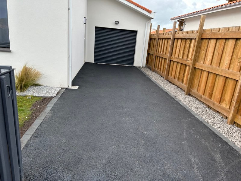coffrage d’une allée en enrobé avec drainage galets aquitaine Biganos Lizé ltp
